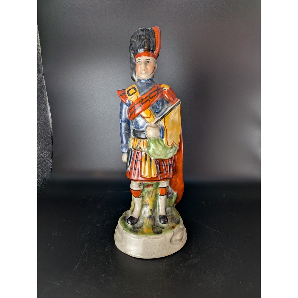 Vintage Porcelain figurine of a Scottish Highlander BlackWatch Sitzendorf